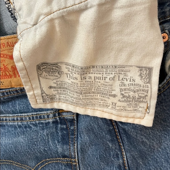 Levi’s 501 Button Fly Jeans Men’s 38x38 Straight Leg Medium Wash Classic Denin - Picture 5 of 8